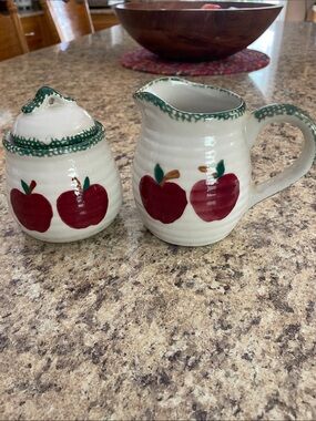 Vintage ALCO Apple Garden Creamer & Sugar Bowl Set. Red/Green. EUC